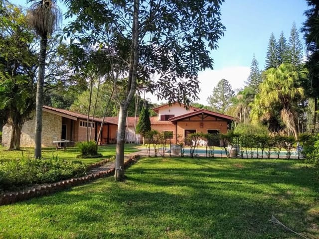 Chácara com 10000m² 4 quartos e 8 banheiros, à venda, no bairro Roselândia em Cotia
