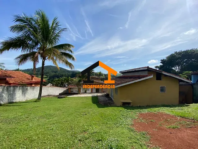 Chácara com 1000m² 4 quartos e 3 banheiros, à venda, no bairro Parque São Gabriel em Itatiba