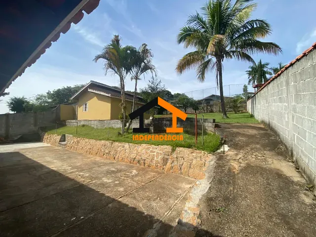 Chácara com 1000m² 4 quartos e 3 banheiros, à venda, no bairro Parque São Gabriel em Itatiba