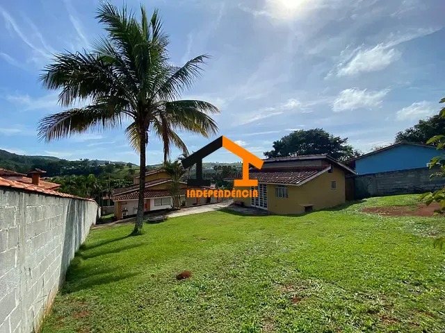 Chácara com 1000m² 4 quartos e 3 banheiros, à venda, no bairro Parque São Gabriel em Itatiba