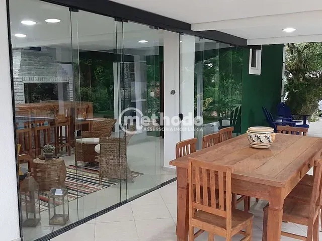 Chácara com 1800m² 3 quartos e 5 banheiros, à venda, no bairro Loteamento Chácaras Vale das Garças em Campinas