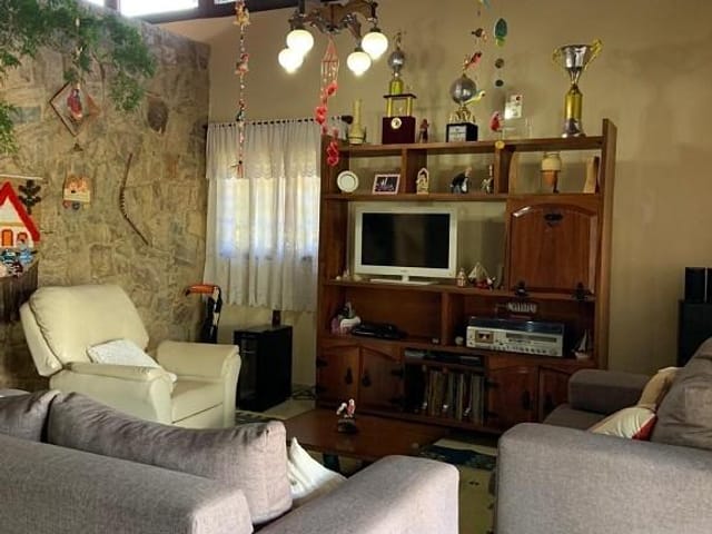 Chácara com 4000m² 4 quartos e 5 banheiros, à venda, no bairro Pessegueiro em Extrema