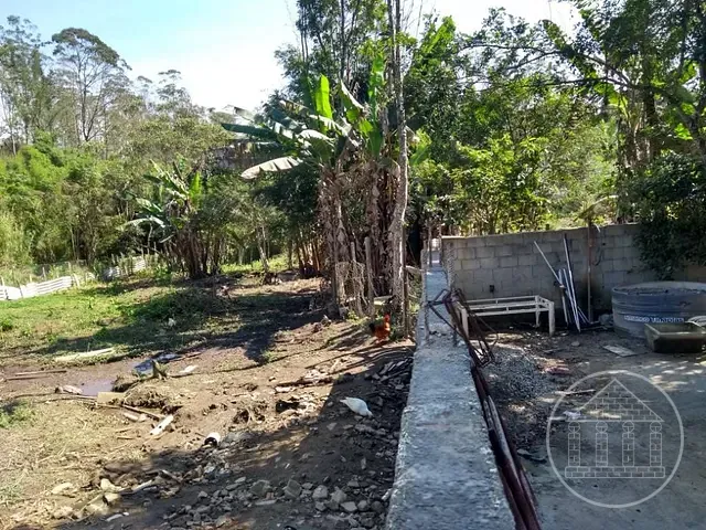 Chácara com 2050m² 3 quartos e 3 banheiros, à venda, no bairro Jardim Borba Gato em São Paulo