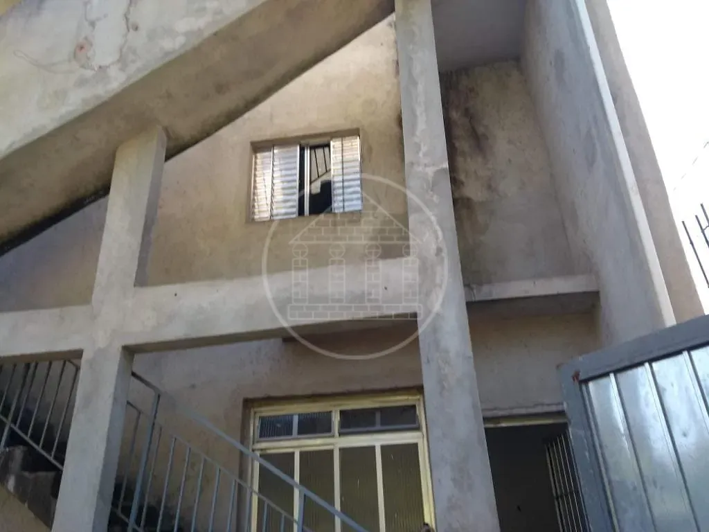 Sítio, 3 quartos, 2050 m² - Foto 1