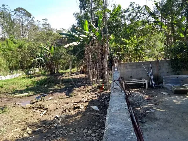 Chácara com 2050m² 3 quartos e 3 banheiros, à venda, no bairro Jardim Borba Gato em São Paulo