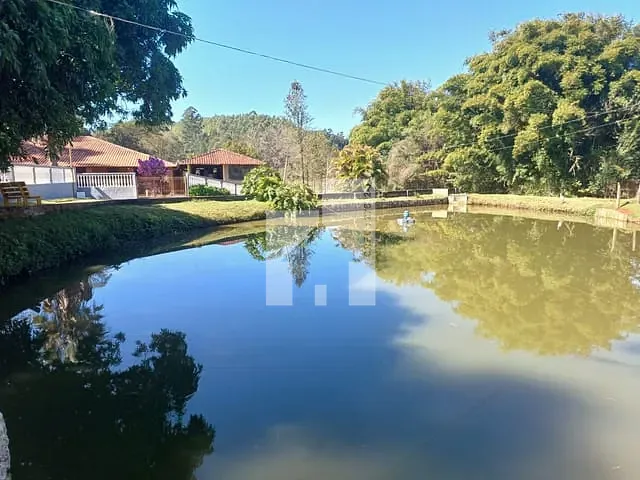 Chácara com 20000m² 4 quartos e 6 banheiros, à venda, no bairro Roseira em Jundiaí