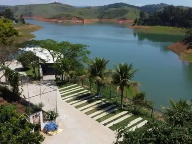 Chácara com 56000m², à venda, no bairro Freitas em São José dos Campos