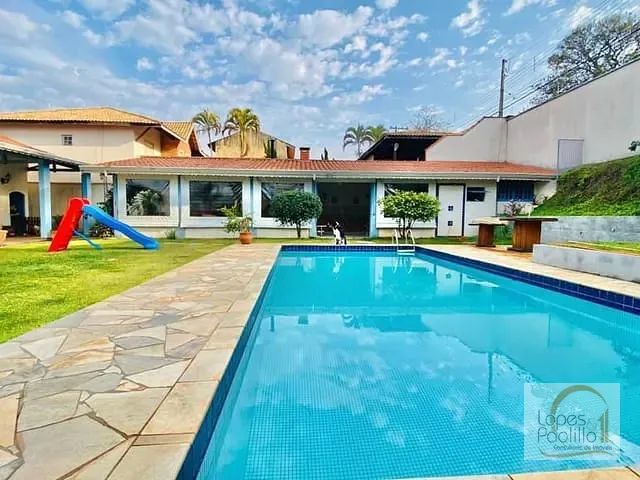 Chácara com 1048m² 4 quartos e 5 banheiros, à venda, no bairro Jardim Paulista em Atibaia