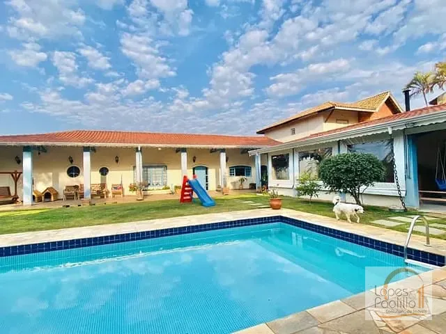 Chácara com 1048m² 4 quartos e 5 banheiros, à venda, no bairro Jardim Paulista em Atibaia