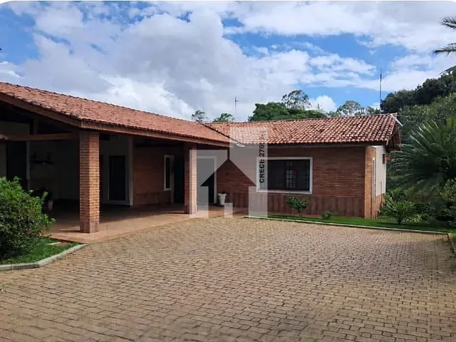 Chácara com 5889m² 3 quartos e 3 banheiros, à venda, no bairro Caxambu em Jundiaí