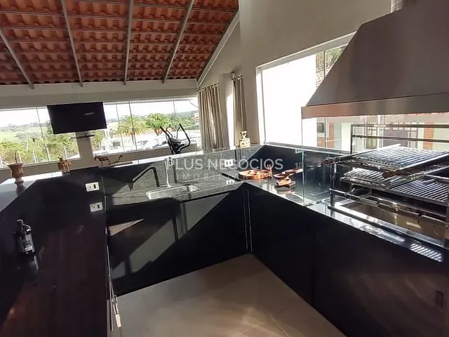 Chácara com 2000m² 3 quartos e 5 banheiros, à venda, no bairro Quintais do Imperador em Sorocaba