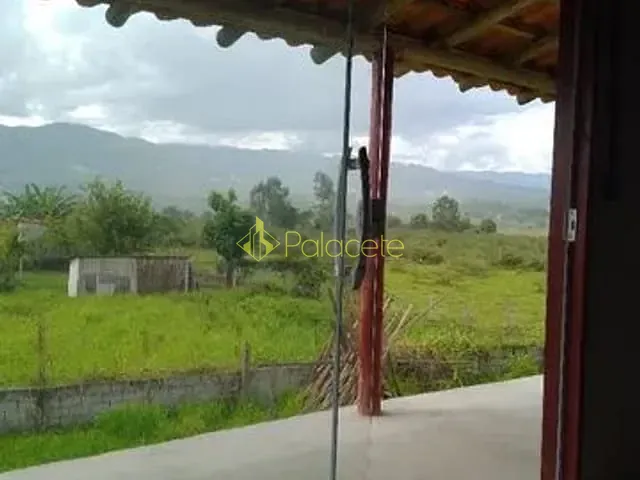 Chácara com 1000m² 2 quartos e 4 banheiros, à venda, no bairro Mandú em Pindamonhangaba