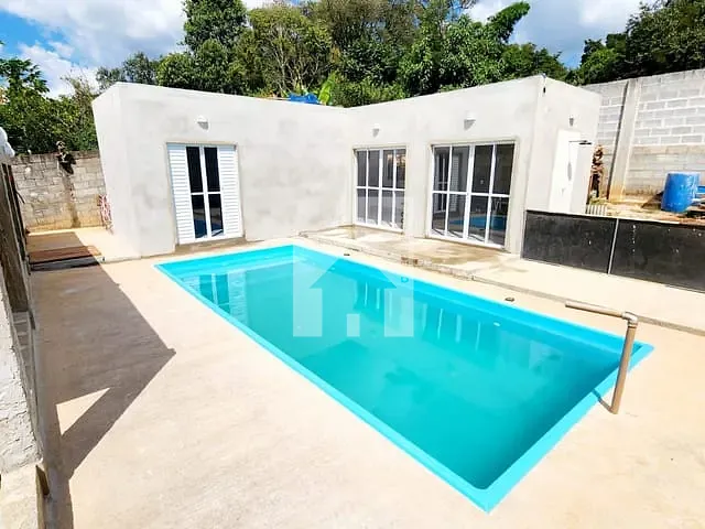 Chácara com 365m² 4 quartos e 2 banheiros, à venda, no bairro Estância Santa Lúcia em Jarinu