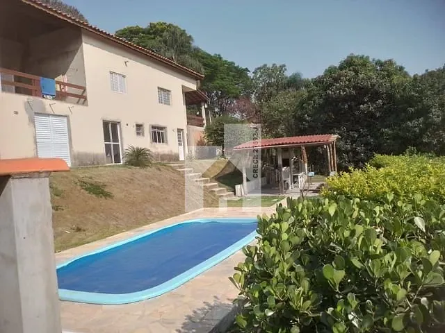 Chácara com 1500m² 4 quartos e 2 banheiros, à venda, no bairro Terras de Santa Cruz em Jundiaí
