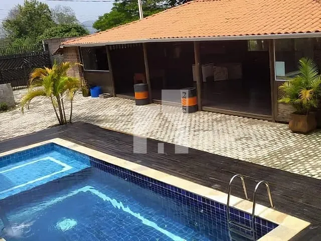Chácara com 1000m², à venda, no bairro Chácara Recreio Santa Camila em Jundiaí