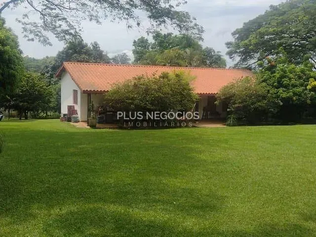 Chácara 3 quartos e 4 banheiros, à venda, no bairro jd colonial em Araçoiaba da Serra
