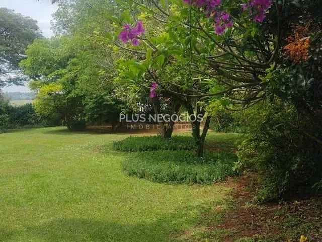 Chácara 3 quartos e 4 banheiros, à venda, no bairro jd colonial em Araçoiaba da Serra
