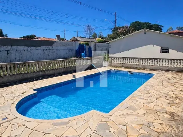 Chácara com 3000m² 2 quartos e 2 banheiros, à venda, no bairro Monterrey em Louveira
