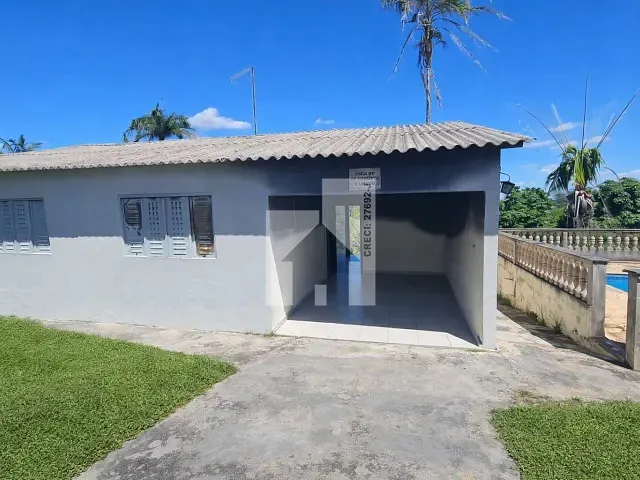 Chácara com 3000m² 2 quartos e 2 banheiros, à venda, no bairro Monterrey em Louveira