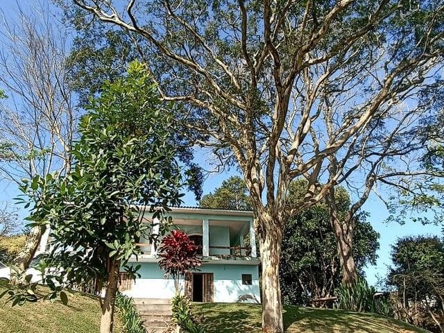 Chácara com 6700m² 5 quartos e 3 banheiros, à venda, no bairro Caucaia do Alto em Cotia