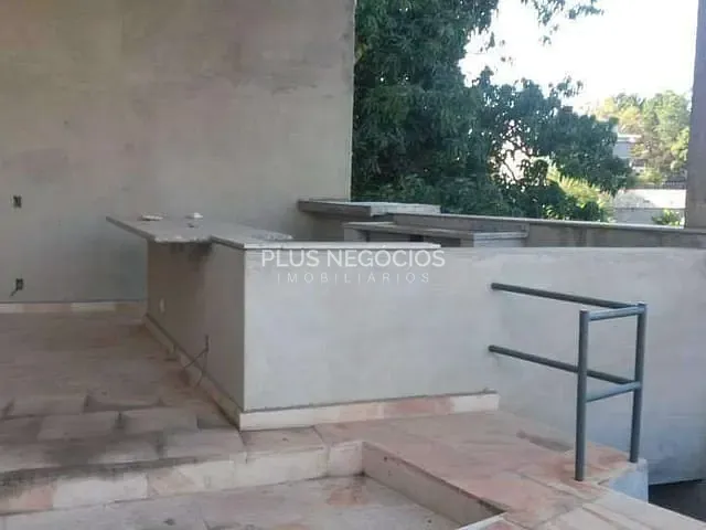 Chácara com 2400m² 5 quartos e 7 banheiros, à venda, no bairro Jardim Bandeirantes em Sorocaba