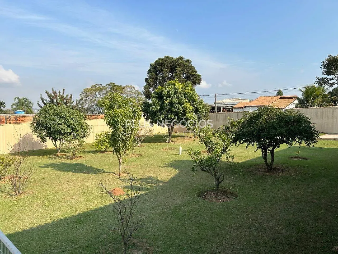 Chácara, 2 quartos, 1600 m² - Foto 2