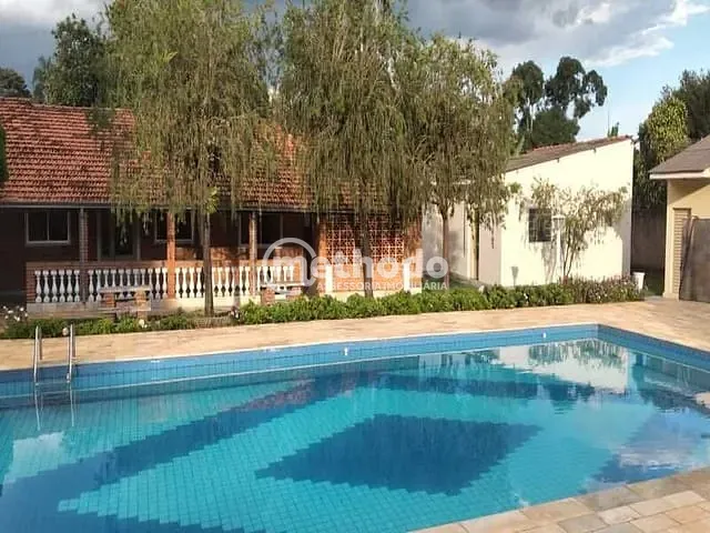 Chácara com 5000m² 7 quartos e 8 banheiros, à venda, no bairro Chácara Leila em São Carlos