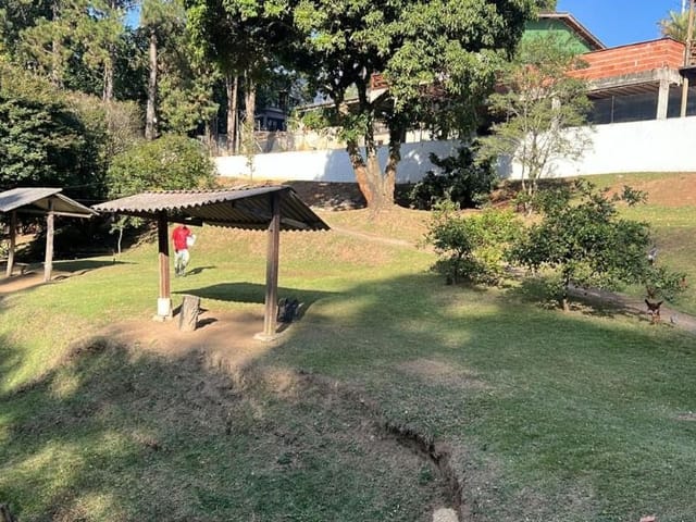 Chácara com 3000m² 1 quarto e 2 banheiros, à venda, no bairro Suru em Santana de Parnaíba