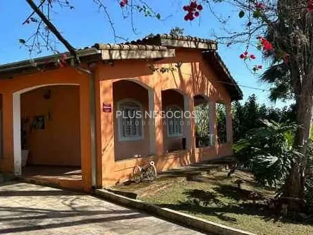 Chácara com 2400m² 4 quartos e 3 banheiros, à venda, no bairro dona catarina em Mairinque