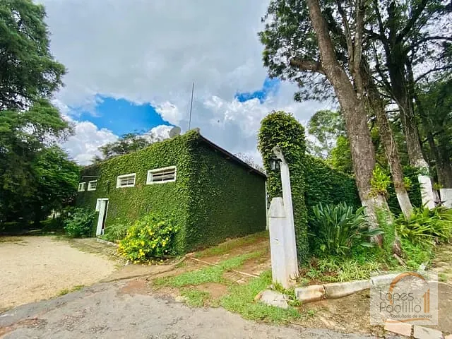 Chácara com 7392m² 2 quartos e 2 banheiros, à venda, no bairro Jardim Estância Brasil em Atibaia