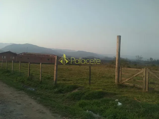 Chácara com 1000m², à venda, no bairro Bom Sucesso em Pindamonhangaba