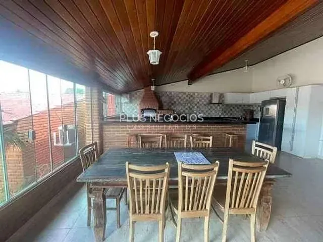 Chácara com 1000m² 4 quartos e 3 banheiros, à venda, no bairro George Oetterer em Iperó