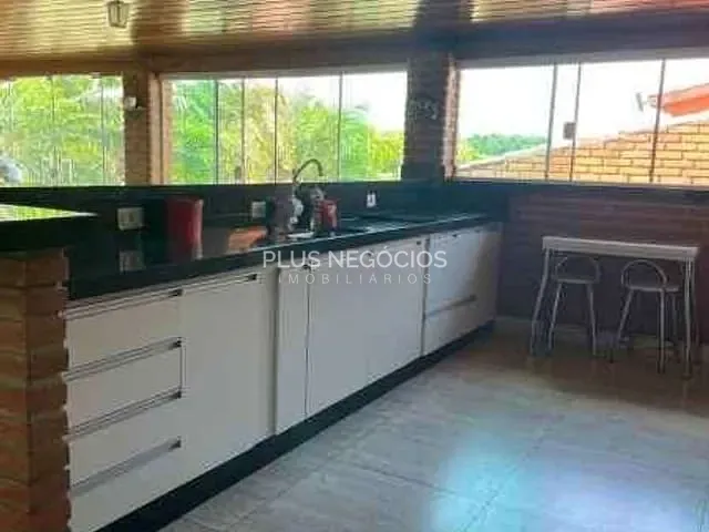 Chácara com 1000m² 4 quartos e 3 banheiros, à venda, no bairro George Oetterer em Iperó