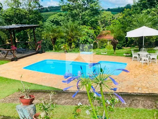 Chácara com 3200m² 3 quartos e 3 banheiros, à venda, no bairro Roseira em Jundiaí