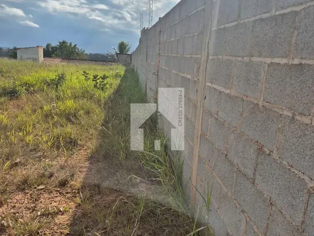 Terreno com 600m², à venda, no bairro Estância Marília em Jarinu