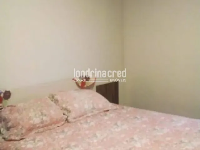 Chácara com 690m² 4 quartos e 2 banheiros, à venda, no bairro Selva em Londrina
