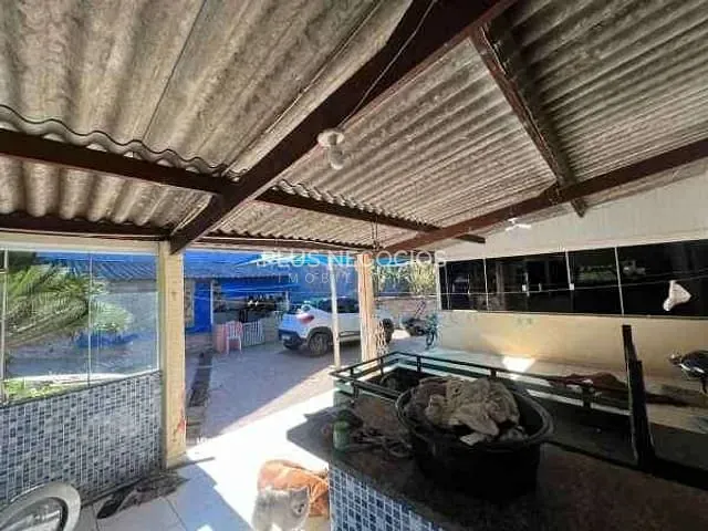 Chácara com 2000m² 3 quartos e 3 banheiros, à venda, no bairro santa helena em Sorocaba