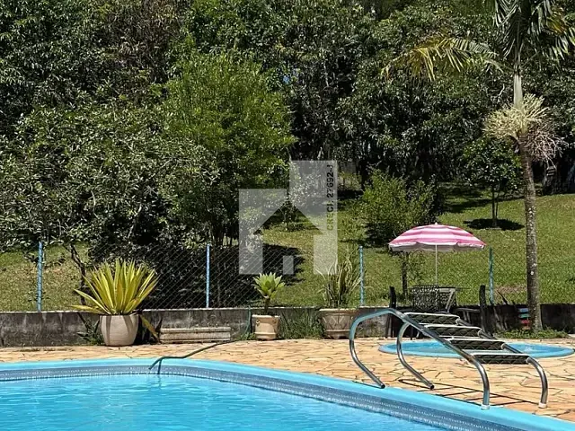 Chácara com 5000m² 9 quartos e 4 banheiros, à venda, no bairro Pau Arcado em Campo Limpo Paulista