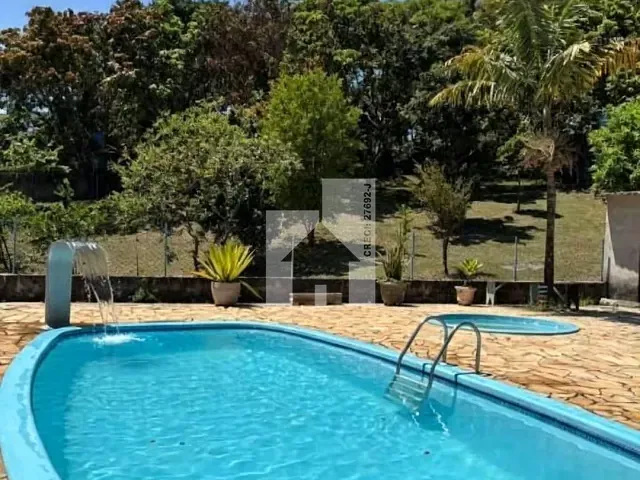 Chácara com 5000m² 9 quartos e 4 banheiros, à venda, no bairro Pau Arcado em Campo Limpo Paulista
