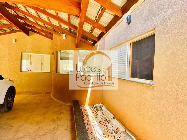 Chácara com 701m² 3 quartos e 3 banheiros, à venda, no bairro Jardim Estância Brasil em Atibaia