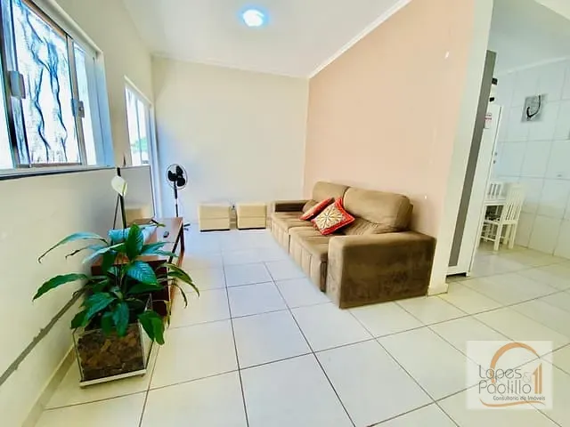 Chácara com 701m² 3 quartos e 3 banheiros, à venda, no bairro Jardim Estância Brasil em Atibaia