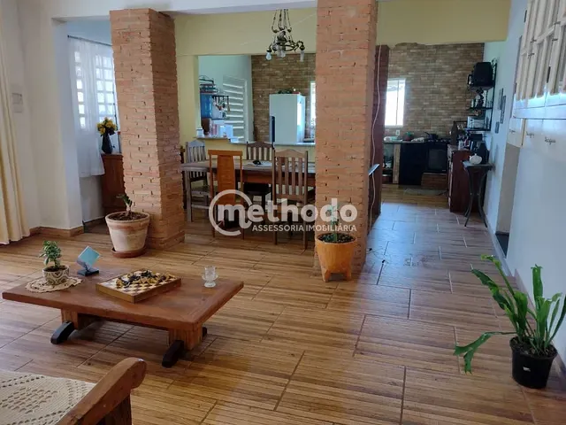 Chácara com 1370m² 4 quartos e 3 banheiros, à venda, no bairro Loteamento Chácaras Gargantilhas em Campinas