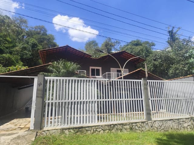 Chácara com 1450m² 8 quartos e 9 banheiros, à venda, no bairro Portal das Acácias em Santana de Parnaíba
