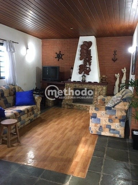 Chácara, 3 quartos, 2400 m² - Foto 9