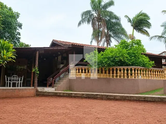 Chácara com 850m² 3 quartos e 3 banheiros, à venda, no bairro Parque Antonio Afonso Pereira em Jarinu
