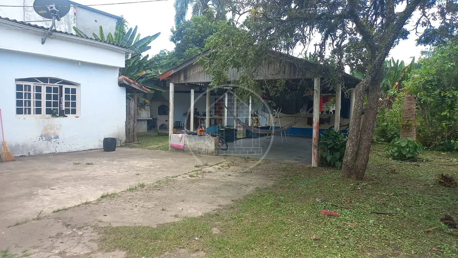 Sítio, 3 quartos, 1500 m² - Foto 1