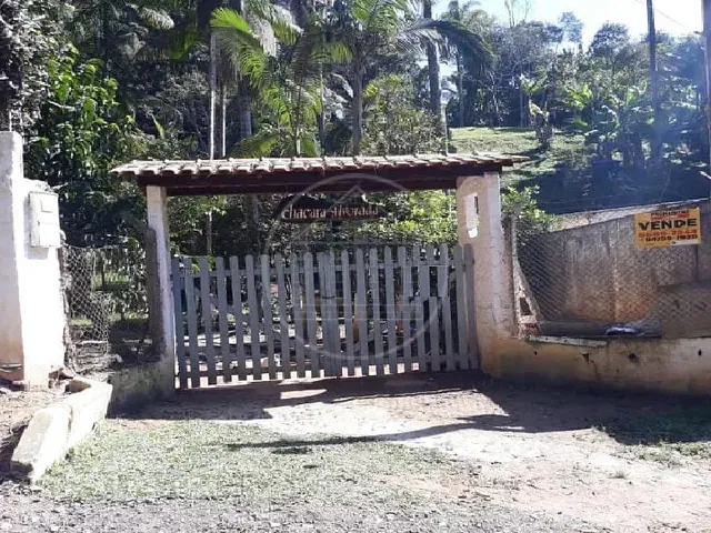 Chácara com 1100m² 2 quartos e 2 banheiros, à venda, no bairro Recanto Campo Belo em São Paulo