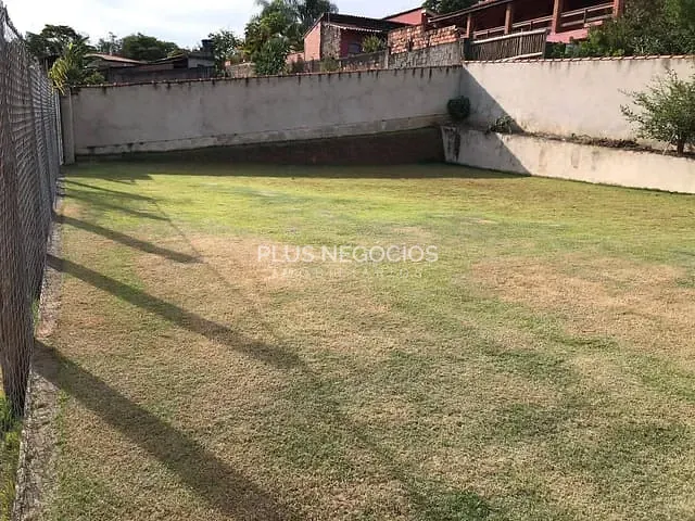 Chácara com 800m² 4 quartos e 3 banheiros, à venda, no bairro aquários em Araçoiaba da Serra