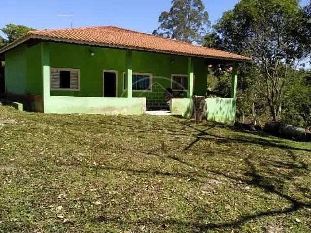Chácara com 2600m² 3 quartos e 2 banheiros, à venda, no bairro Jardim Santa Tereza em São Paulo