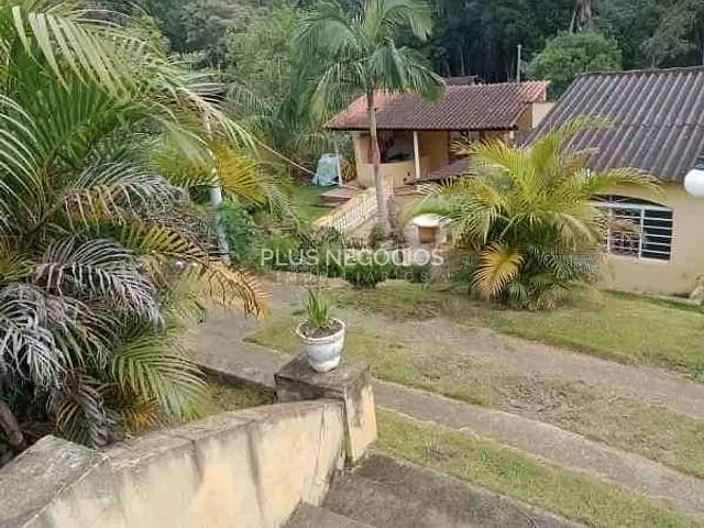 Chácara com 3000m² 4 quartos e 3 banheiros, à venda, no bairro piedade/tapirai em Piedade